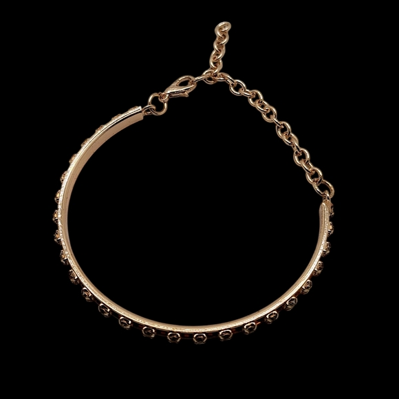 Elegant Gold Bracelet Set - Picture 5 of 12